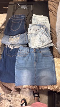 Women’s jeans and dress pants BRANDS:American eagle ,Tahari,Michael Kors and Baby swing