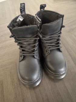 Boys / Girl size 13C