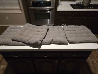 Set of 4 gray seat cushions