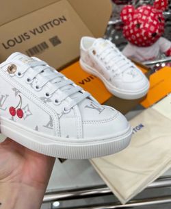 LV sneakers Women