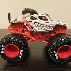 Brand New Monster Mutt Dalmation Monster Jam Truck 1:64 Mint Condition