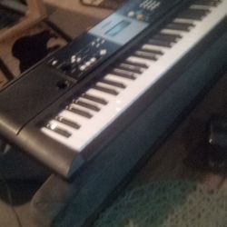 Like New Yamaha Keyboard