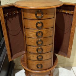 Jewelry Armoire Excellent Condition 