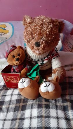 The Daddy Bear Talks to the little bear a story about Twas The Night Before Christmas