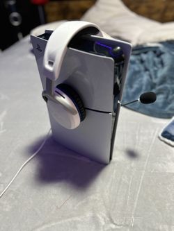 Ps5 with headphones & controller