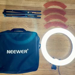 Neewer Ring Light With Tripod