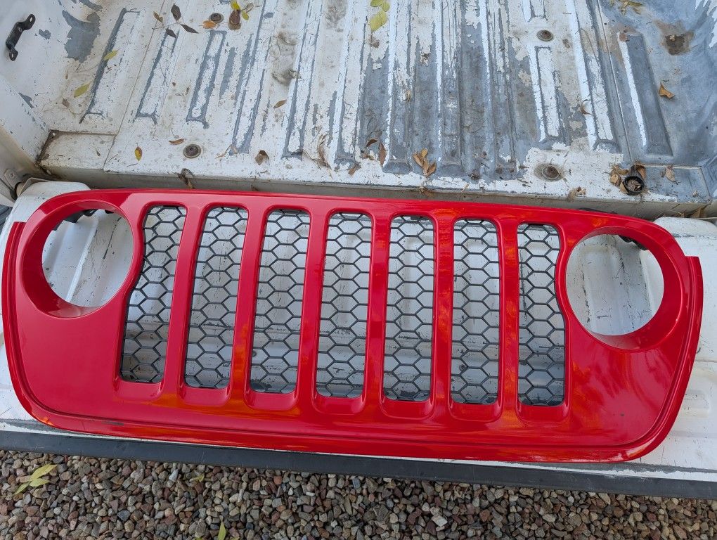 18-23 OEM Factory Jeep Wrangler JL Gladiator Front Red Grille 