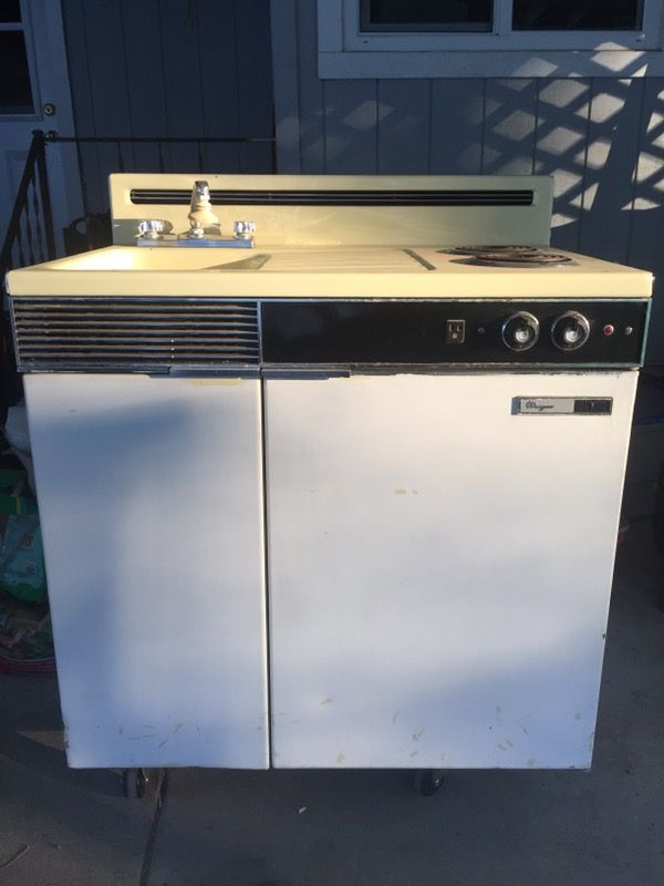 Dwyer Vintage kitchenette 3-in-1 Stove, Sink, Fridge