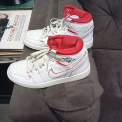 Women's Jordans Size 8 In Beautiful Condition Retails For $275 Before Tax Selling For $75