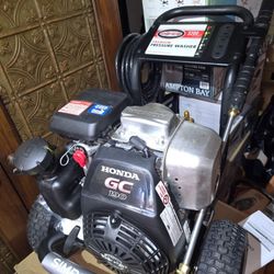 Honda Maquinas De Presion De Lavar Carros Nuevas De 3200 Psi. Motor Honda 2.5 Pgp $320 Precio Regular $500