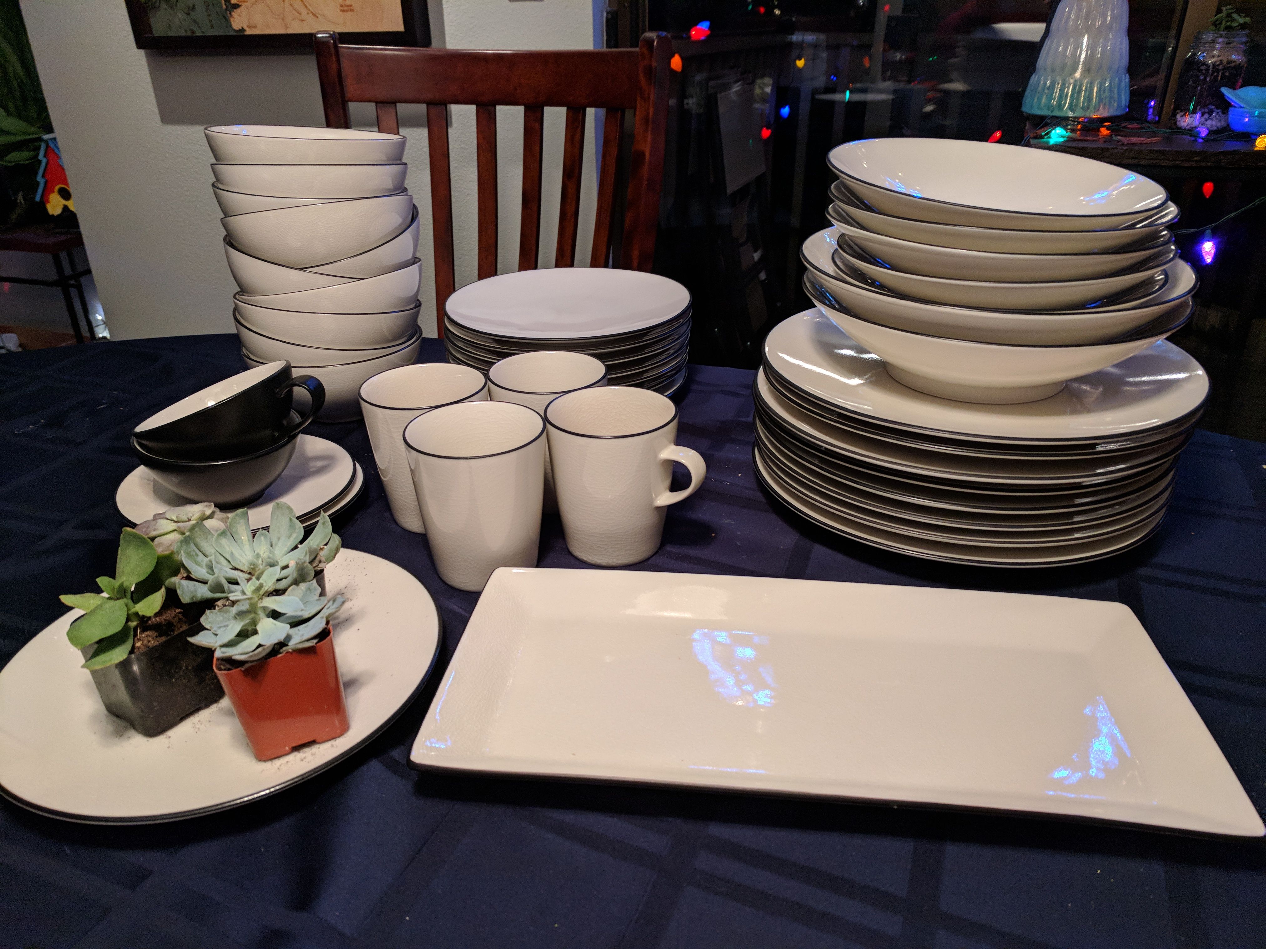 Crate and Barrel Kita Dinnerware Collection