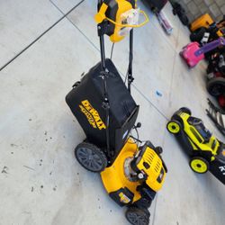 DEWALT 21 in. 196cc E-GOV Engine 3-in-1 Gas RWD Self-Propelled Lawn Mower with High Rear Wheels Questions & Answers (57