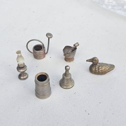 vintage metal dollhouse miniatures.