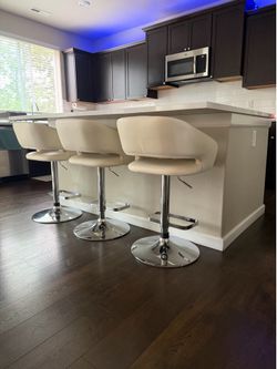 Set of 3 Modern White/Cream Swivel Adjustable Bar Stools – Chrome Base