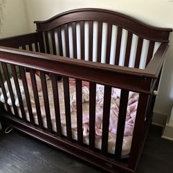 Crib/Full Convertable Bed