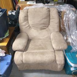 Recliner Massaging Heated  Chair $50 