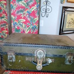 Antique Shwayder Bros Trunk Denver Detroit 