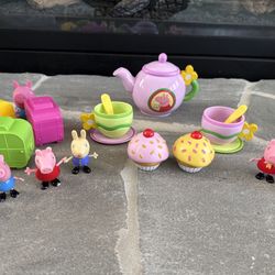 Peppa Pig Tea Set and Figures