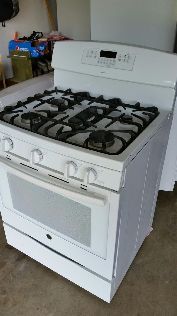 GE Adora gas stove for Sale in Graham, WA OfferUp