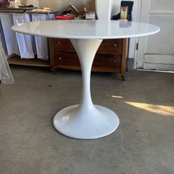 Free Table