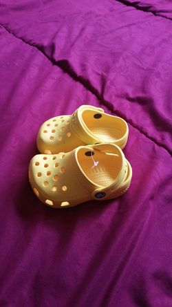 Crocs baby shoes size 2,3