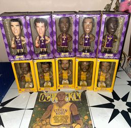Kobe bryant and lakers 2004 & 2005 Bobblehead Set Carls Jr.