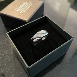 Men’s Wedding Band