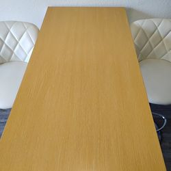 Table Top With Swivel Chairs