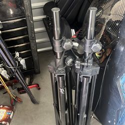 2 peavy speaker stands