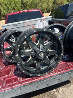 RINES 20X10 universales   para Silverado , Toyota o suv .. 6 hoyos .. pueden marcar al # 623#289#4257#