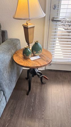 Farmhouse end/side table