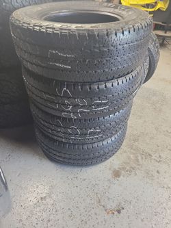 LT 265/70 R17 Raise White Letter