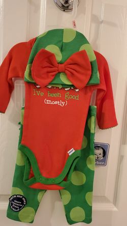 New baby clothes 0-3 months.