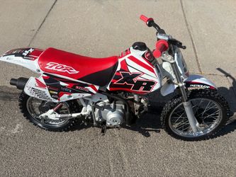 Honda XR-70 Dirt Bike