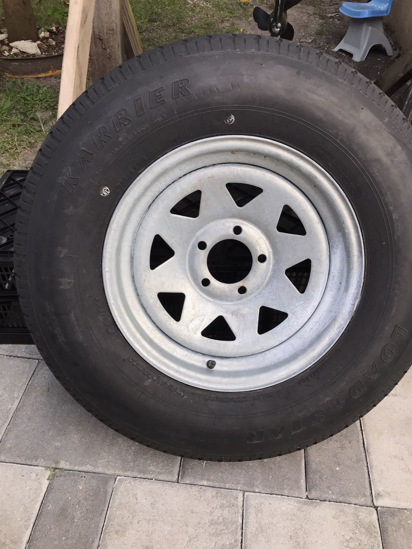 Trailer tire/rim NEW 15”