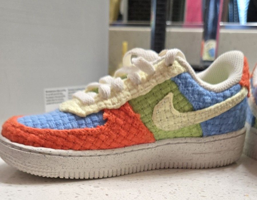 New Nike Air Maxx Size 11c Kids