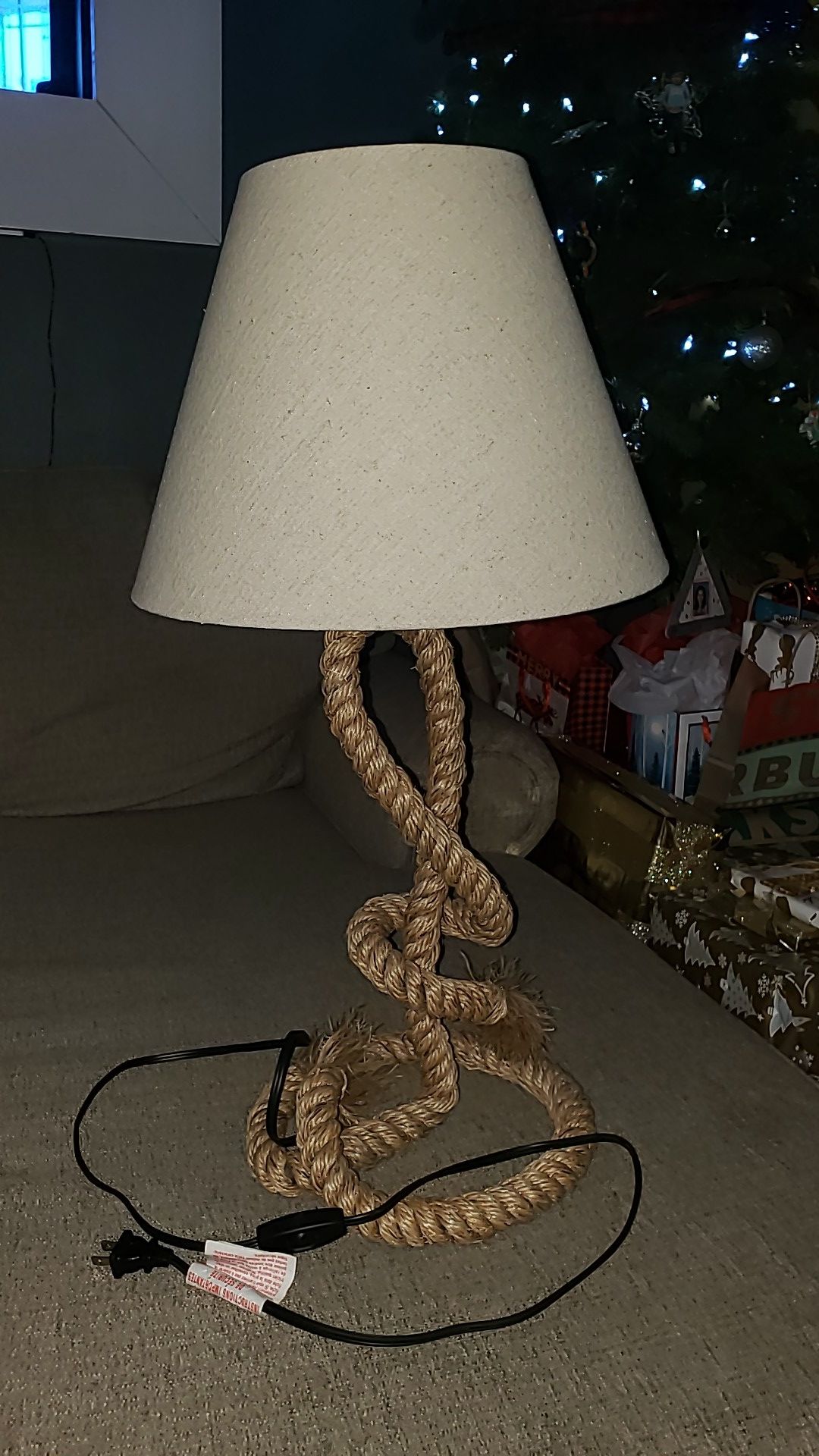 Knots table lamp