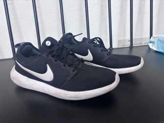 Nikes 7.5 Women’s Running shoes