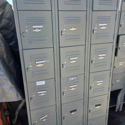 18 door Lockers, global industry, 10 units available