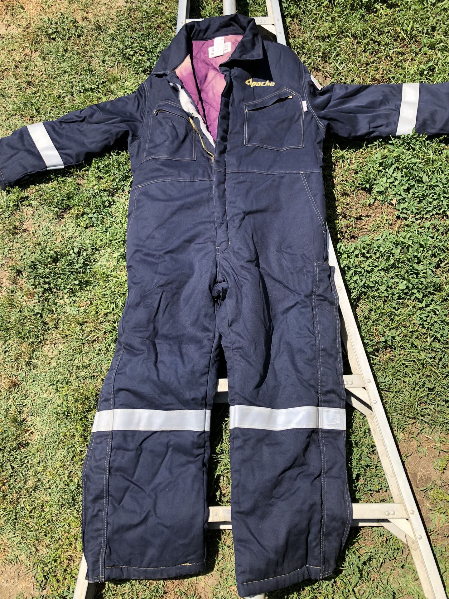 Summit Work Apparel Coverall Insulated Size Large Very Heavy Coverall Used Have Tears Inside Around The Zipper But Still Overall Good Condition