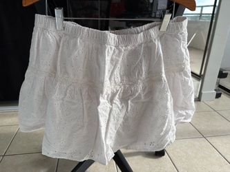 White Eyelet Lace Trim Shorts