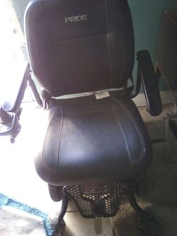 Electric wheelchair