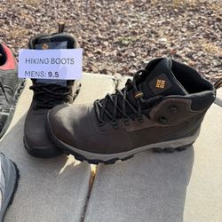 Columbia Hiking Boots Size 9.5