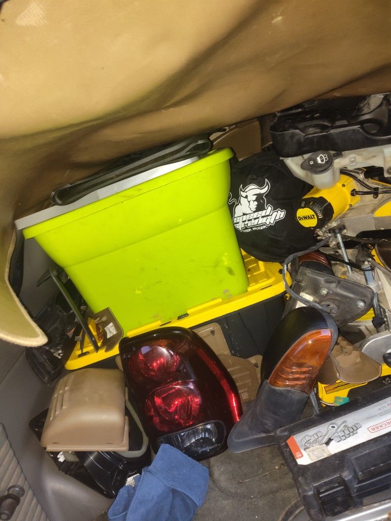 Read the description, 2002 trailblazer parts bestoffer or trade.