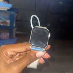 Apple Watch SE 