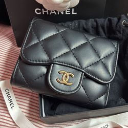 Chanel Debuts 60 New Wallets, WOCs and Small Leather Goods with Prices in  Pre-Collection Fall 2017 Lookbook - PurseBlog