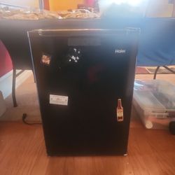 Mini Refrigerator 