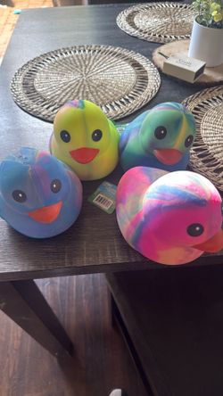 Squeeezy ducks
