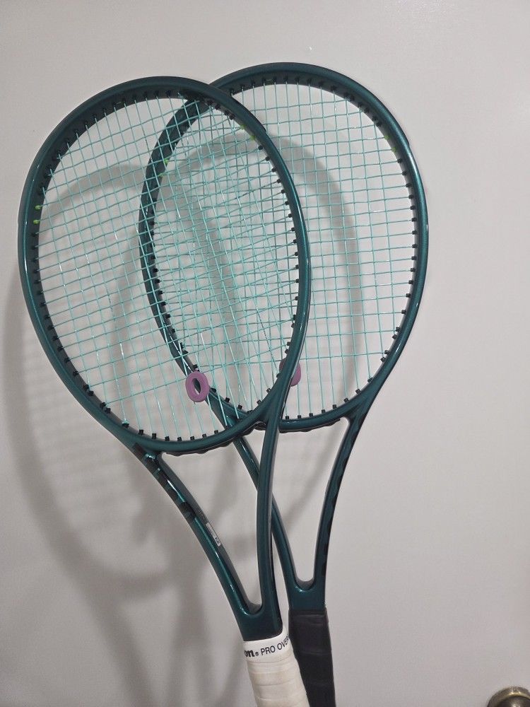 Wilson Blade Pro V9 18×20 tennis racket