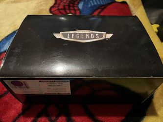 New In Box Collectable Legends Discast 